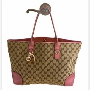 GUCCI
PINK GG CANVAS HEART BIT TOTE